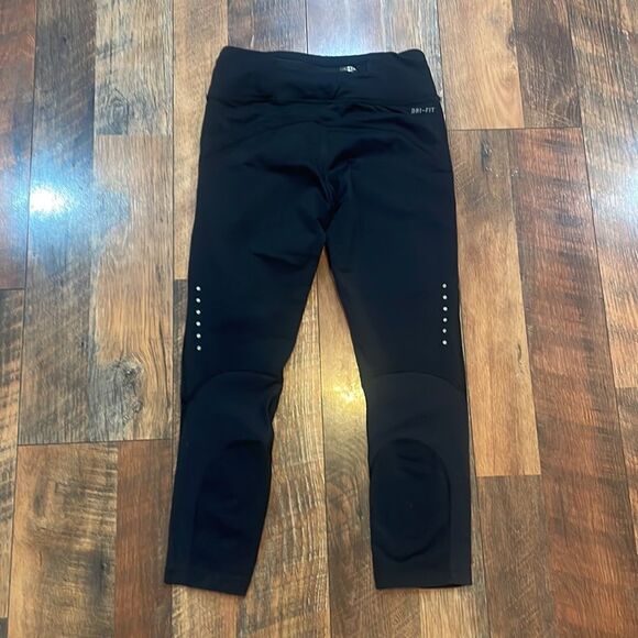 Nike capri leggings XS (3350) - Picture 3 of 7